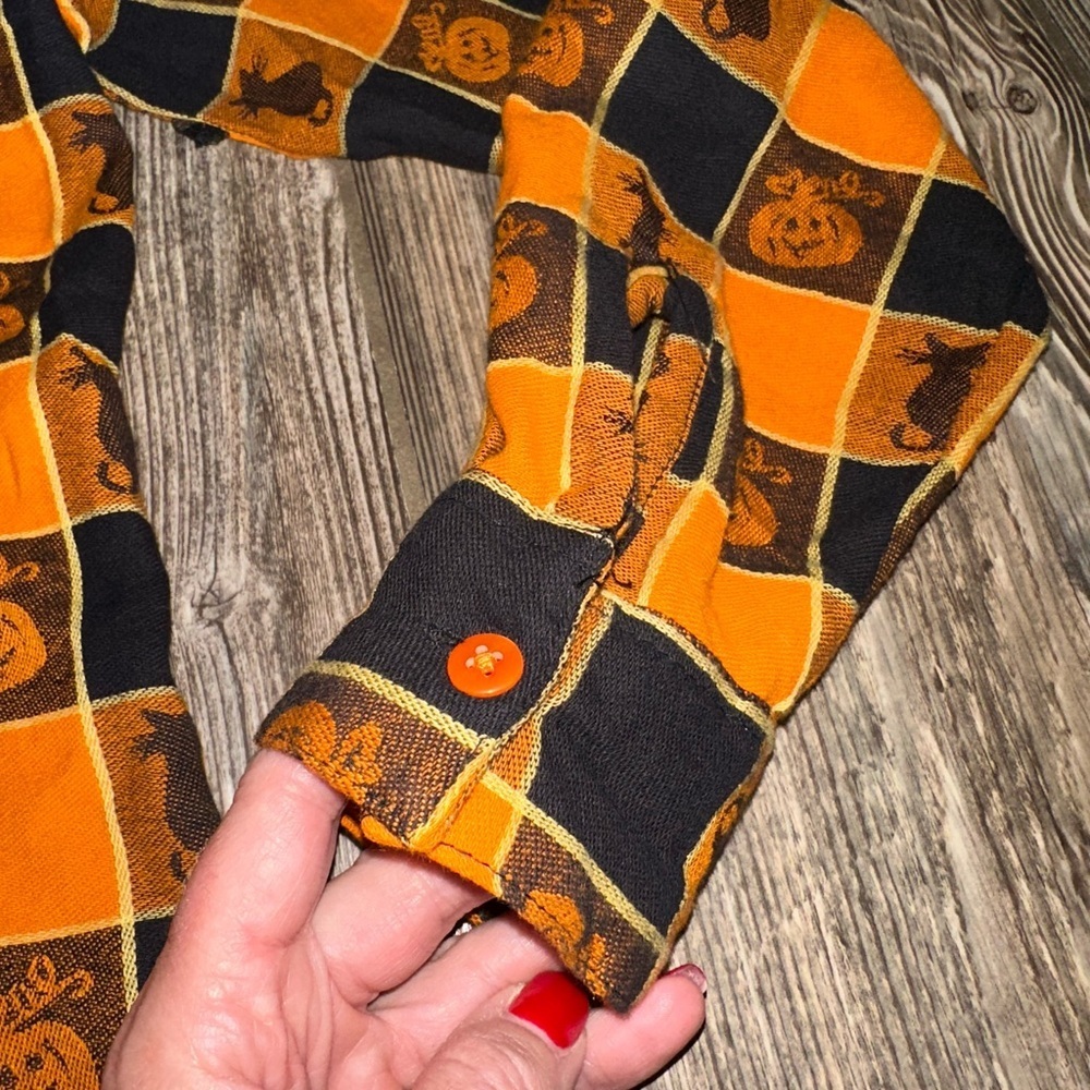Collections Etc. Orange and Black Halloween Button Down Black Cat Pumpkin Plaid - Picture 4 of 7
